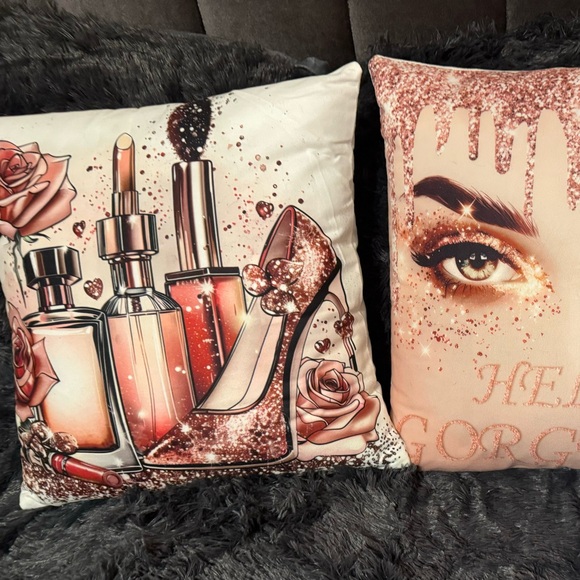 Set of 2 Gorgeous Decorative Pillow Covers - Picture 1 of 3